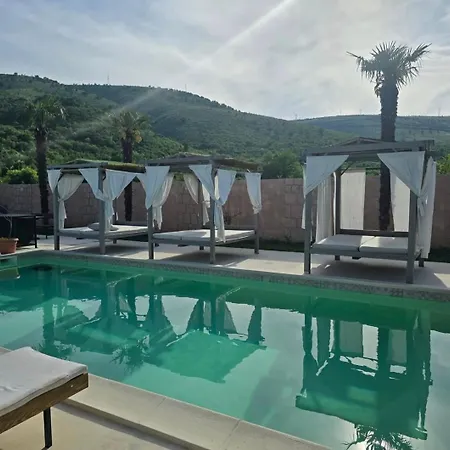 Villa Aqua Vista *
