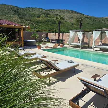 Villa Aqua Vista *